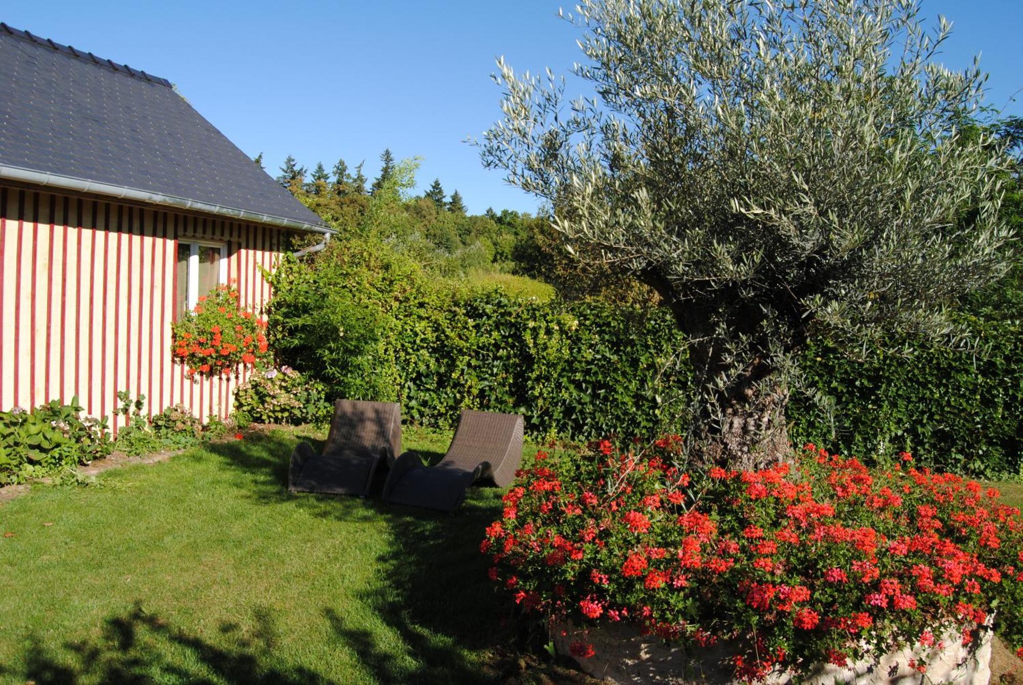 Hotel Les meublés du Grand Logis Marchais  Esterno foto